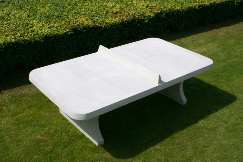 Betonnen pingpongtafel met afgeronde hoek