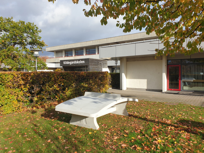 Kildegårdsskolen Vest fra / af  Herlev