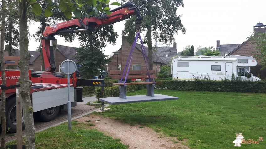 Parkbænk med Bundplade Antracit-Beton