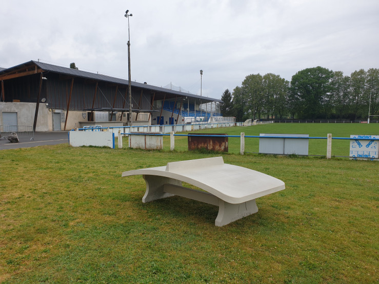 Fodvolleyballbord rå beton