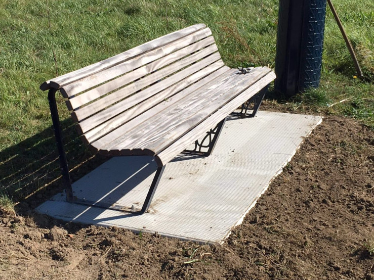 Bundplade Betonbænk