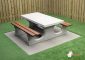 Bordbænk i beton med bambus sæder