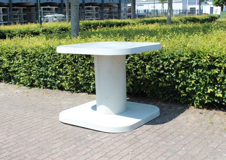 Ståbord Rå Beton
