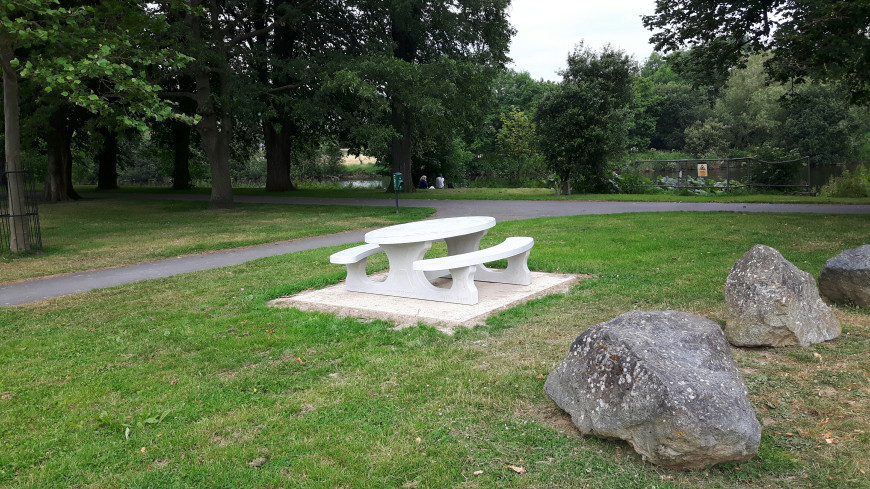 Standard Oval Bordbænk