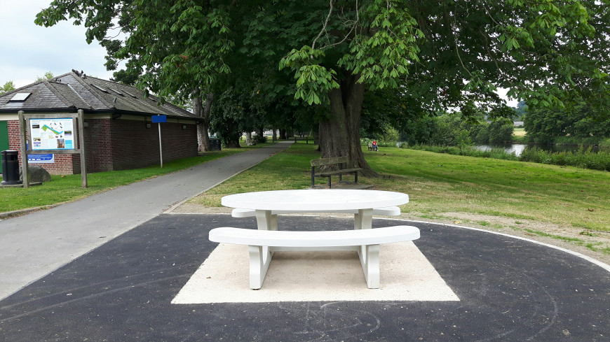 Standard Oval Bordbænk
